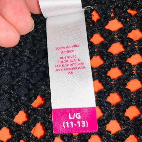 2/$20 No boundaries black poncho - Picture 8 of 8